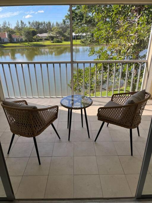 Great Location With Lake View North North Naples Extérieur photo